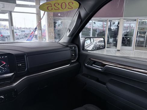 Used 2025 GMC Sierra 1500 Elevation image 43