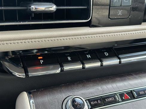 Used 2023 Lincoln Aviator Reserve w/ Elements Package Plus image 21