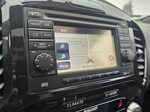 Used 2012 Nissan Juke SL image 30