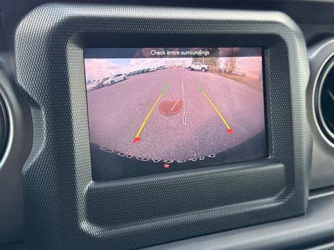 Used 2021 Jeep Wrangler Unlimited Sport image 4