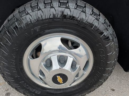 Used 2022 Chevrolet Silverado 3500 High Country w/ LPO, Hitch Package AWD/4WD image 9