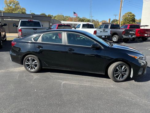 Used 2024 Kia Forte LXS image 5