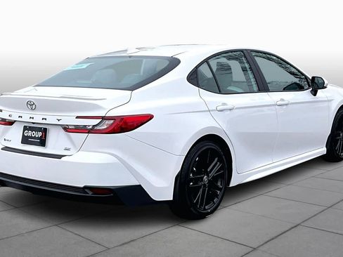 Used 2026 Toyota Camry SE w/ Multimedia Upgrade Package image 12