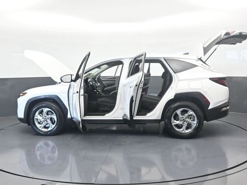 Used 2023 Hyundai Tucson SE image 65