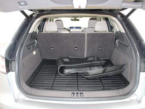 Used 2023 Lincoln Nautilus Reserve FWD image 15