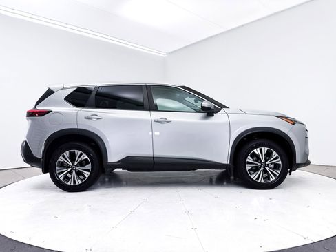 Used 2022 Nissan Rogue SV image 39