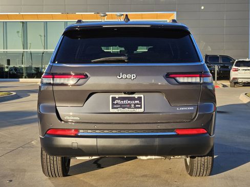 New 2025 Jeep Grand Cherokee L Laredo image 8