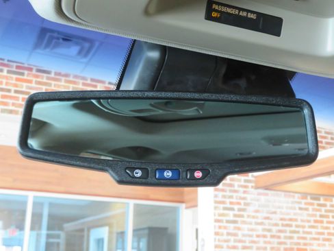 Used 2017 GMC Yukon Denali w/ Enhanced Security Package image 49