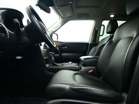 Used 2024 Nissan Armada SL image 14