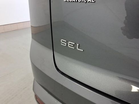 Used 2024 Volkswagen Atlas Cross Sport SEL Premium R-Line AWD/4WD image 11