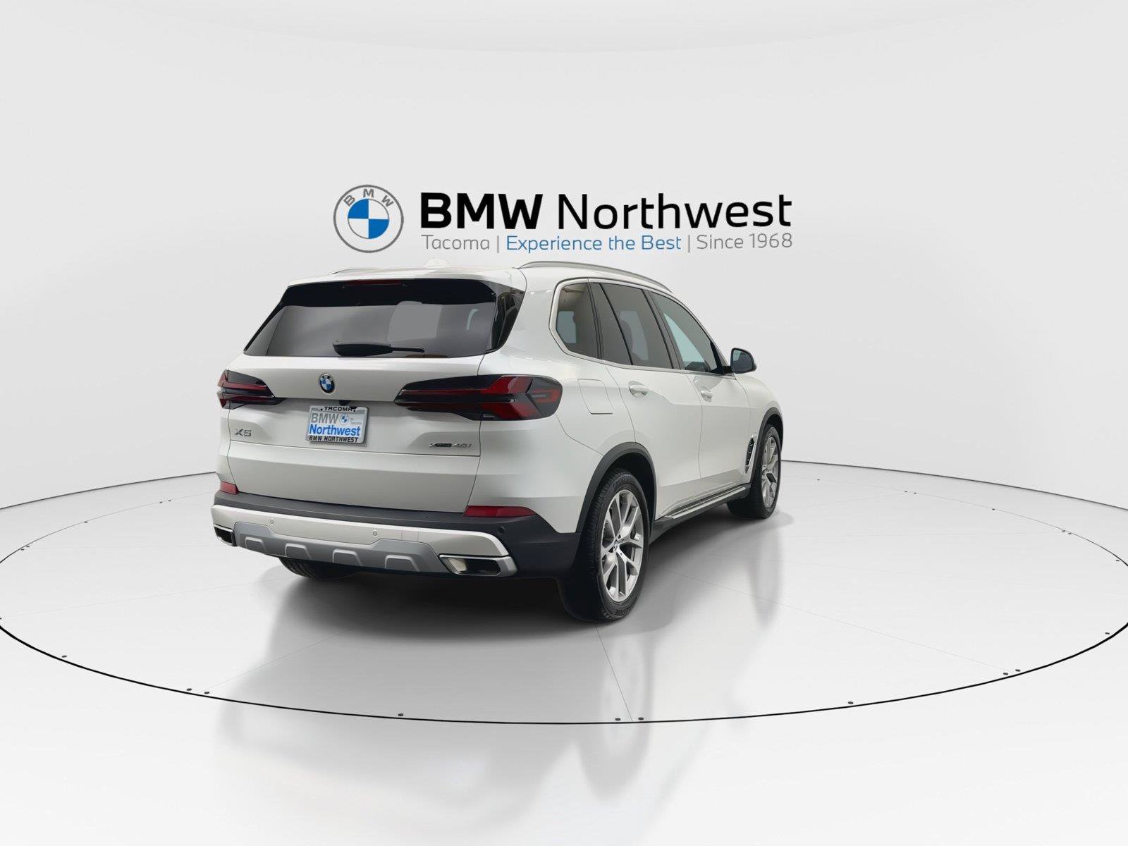 Used 2025 BMW X5 xDrive40i w/ Climate Comfort Package AWD/4WD image 3