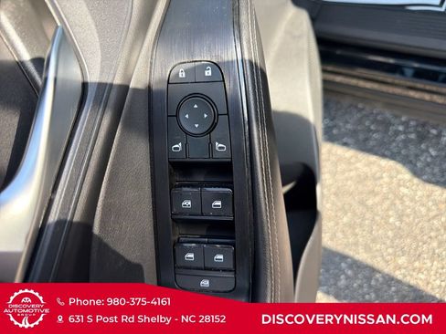 Certified 2023 Nissan Rogue SV w/ SV Premium Package FWD image 15