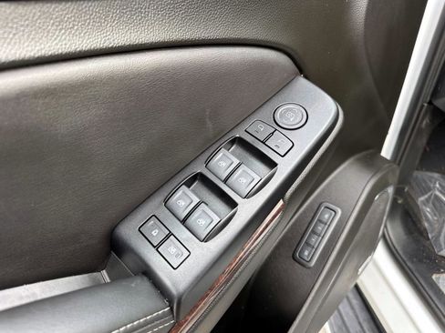 Used 2020 GMC Yukon SLT image 20