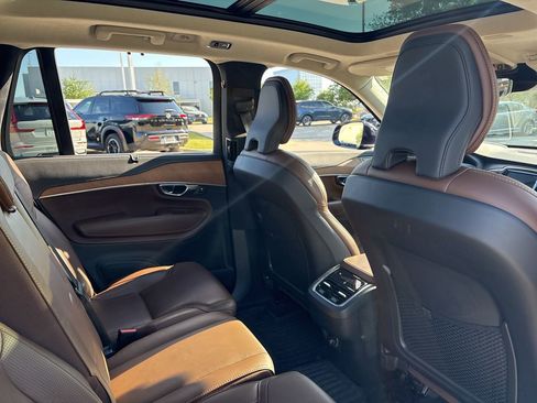 Used 2019 Volvo XC90 T6 Inscription w/ Luxury Package image 12