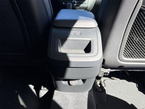 Used 2024 Volvo XC60 B5 Core image 23