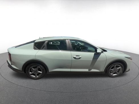 Used 2025 Kia K4 FWD image 16