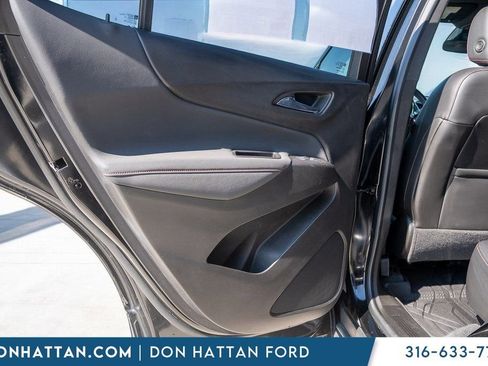 Used 2022 Chevrolet Equinox RS w/ LPO, Floor Liner Package image 18