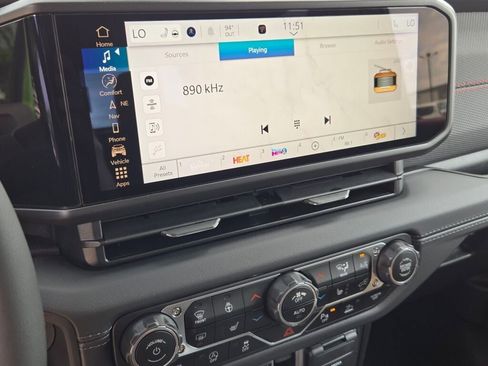 New 2025 Jeep Gladiator Rubicon image 23