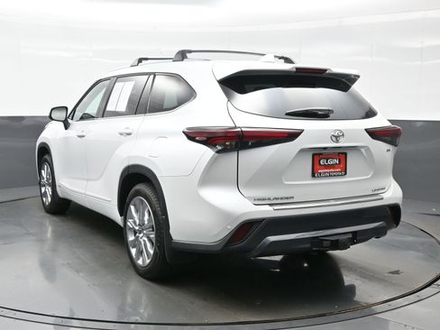 Used 2025 Toyota Highlander Limited AWD/4WD image 4