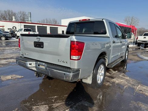 Used 2015 Nissan Titan SV image 5