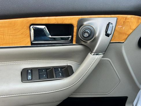 Used 2015 Lincoln MKX FWD w/ Equipment Group 102A image 25