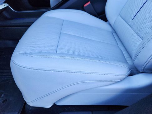 New 2025 Cadillac Lyriq Sport image 28