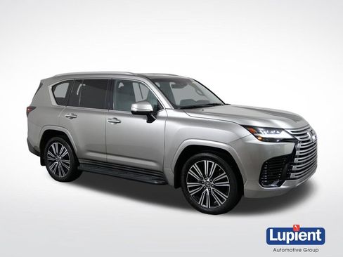 Used 2023 Lexus LX 600 4WD w/ Luxury Package image 1
