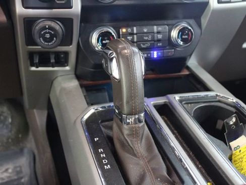 Used 2019 Ford F150 King Ranch w/ Equipment Group 601A Luxury AWD/4WD image 19
