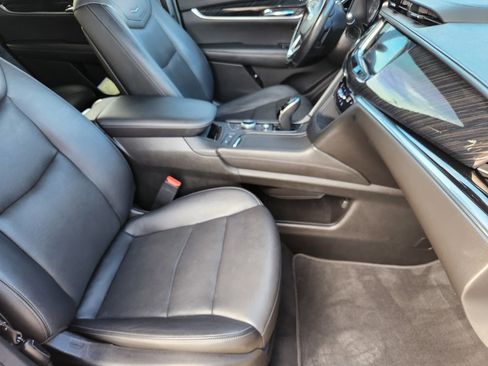 Used 2020 Cadillac XT6 Premium Luxury image 16