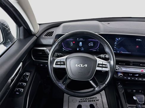 Used 2025 Kia Telluride S FWD image 18