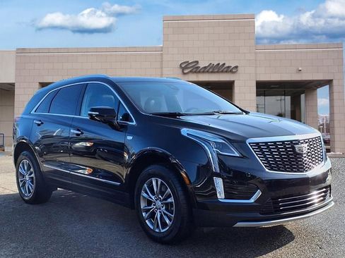 Used 2023 Cadillac XT5 Premium Luxury image 3