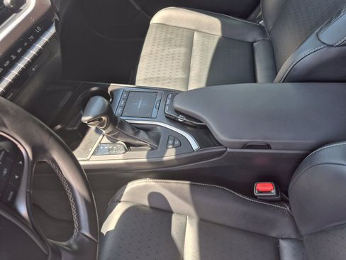 Used 2021 Lexus UX 250h w/ Accessory Package (Z1) AWD/4WD image 18