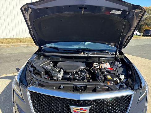 Certified 2025 Cadillac XT5 Sportv image 12