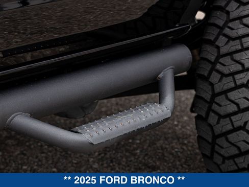 Used 2025 Ford Bronco Badlands AWD/4WD image 30
