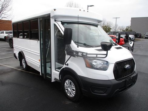 Used 2023 Ford Transit 250 image 2