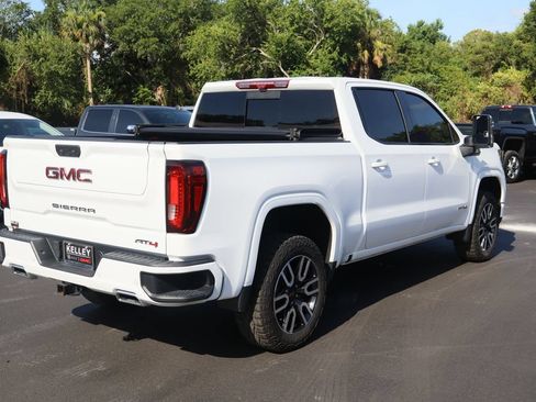 Used 2024 GMC Sierra 1500 AT4 w/ Technology Package AWD/4WD image 9