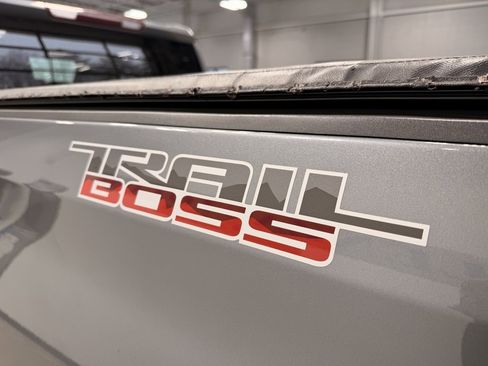 Used 2019 Chevrolet Silverado 1500 Custom Trail Boss w/ Custom Convenience Package image 17
