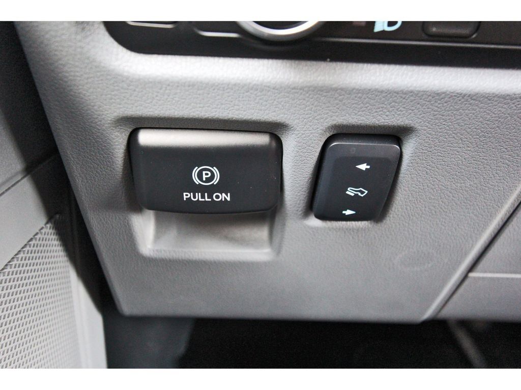 Used 2025 Ford F150 Lightning XLT AWD/4WD image 24