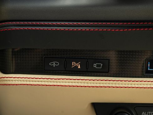 Used 2023 Ferrari F8 Tributo RWD image 43