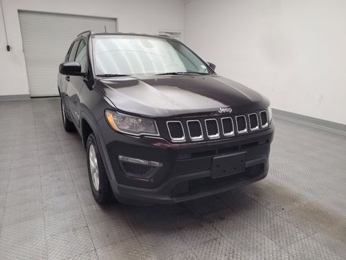 Used 2018 Jeep Compass Sport AWD/4WD image 14
