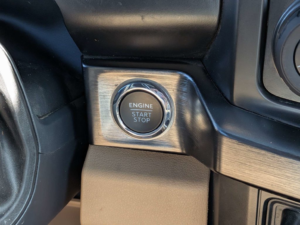 Used 2024 Ford F350 Lariat w/ Lariat Ultimate Package AWD/4WD image 26