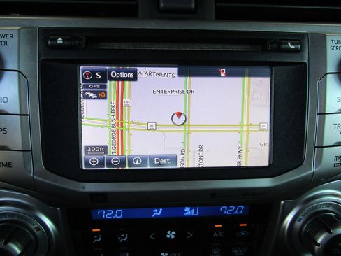 Used 2016 Toyota 4Runner SR5 image 17