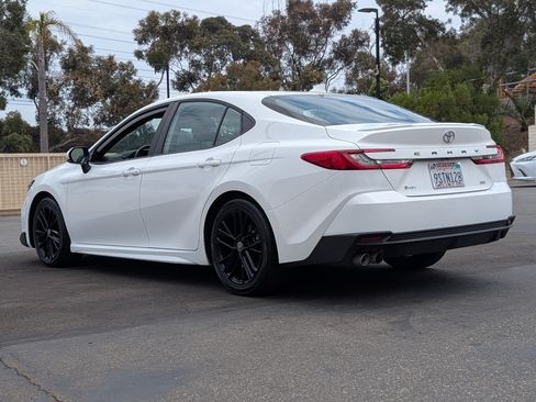 Used 2025 Toyota Camry SE FWD image 12