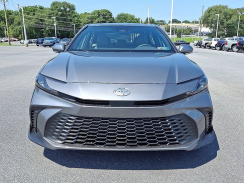 New 2026 Toyota Camry SE w/ Convenience Package FWD image 2