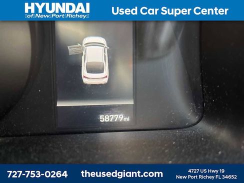 Used 2023 Hyundai Elantra SE image 11