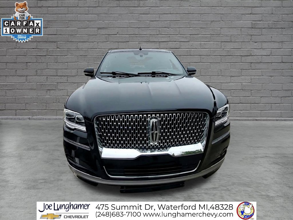 Used 2023 Lincoln Navigator Reserve AWD/4WD image 3