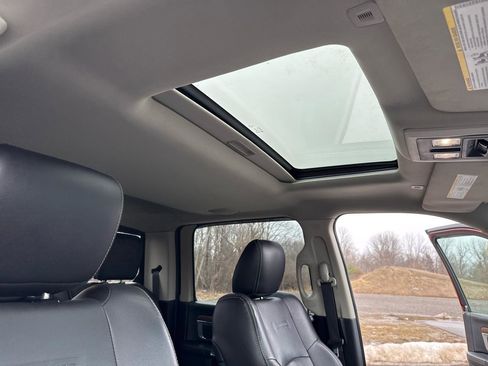 Used 2017 RAM 1500 Laramie AWD/4WD image 29