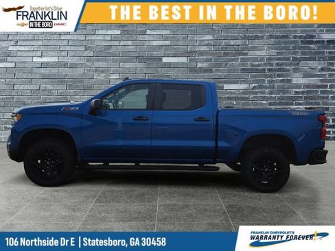 Used 2022 Chevrolet Silverado 1500 LT Trail Boss w/ Convenience Package II AWD/4WD image 2