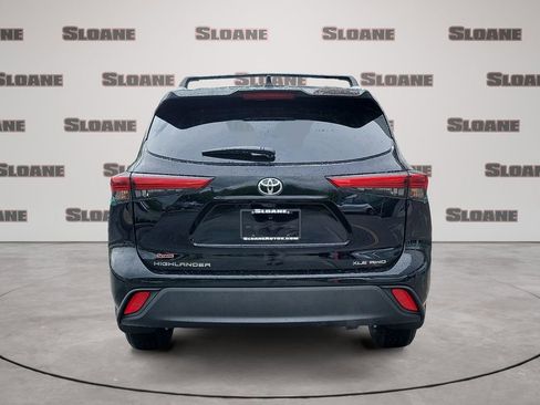 New 2023 Toyota Highlander XLE AWD/4WD image 4
