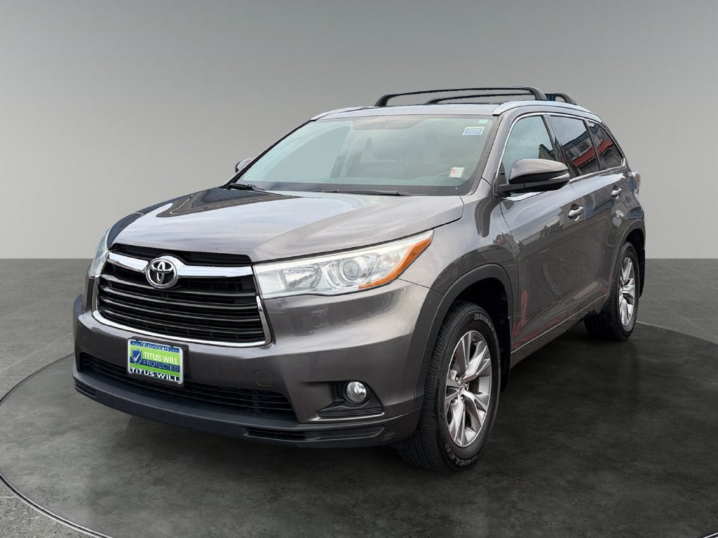Used 2015 Toyota Highlander XLE AWD/4WD image 3